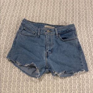 Levi’s cutoff shorts